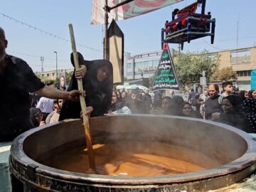 خدمت رسانی مواکب در خیابان امام رضا(ع) مشهد