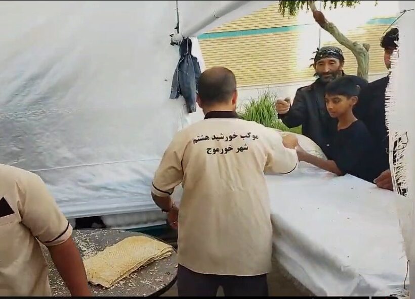 پخت و توزیع روزانه ۲۵۰۰۰ قرص نان توسط موکب خورشید هشتم شهرستان دشتی