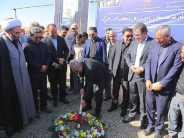 آیین کلنگ زنی تقاطع غیر هم سطح ورودی ورزقان برگزار شد