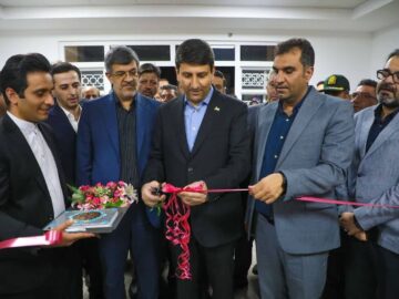 افتتاح مدرسه ۱۵ کلاسه در اردکان با حضور وزیر ارتباطات