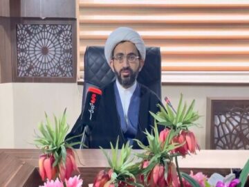 یادآوری عظمت خلقت انسان در حکمت ۸ نهج‌البلاغه