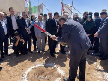 آئین کلنگ‌زنی بزرگترین نیروگاه خورشیدی چهارمحال و بختیاری