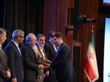تجلیل از صنعتگران نمونه آذربایجان شرقی با حضور رئیس‌جمهور