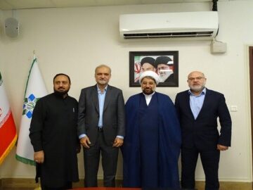 دیدار امیر جماعت اسلامی پاکستان با دبیر شورای مدارس اهل‌سنت در تهران