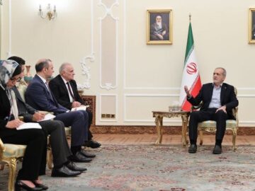 هیچ قدرت خارجی نباید بتواند خللی در روابط ایران و ارمنستان ایجاد کند