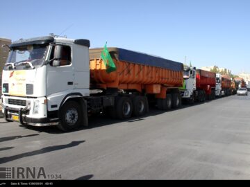 کمک‌های اهدایی مردم یزد به مواکب مستقر در عراق ارسال شد