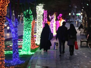 اجرای پویش «شهری بدون خودرو» در خیابان‌ حجاب تهران