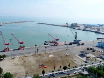افزایش ۲۰ درصدی صادرات و واردات کالا از بندر شادگان