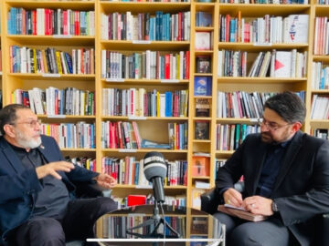 استعمار انگلیس همچنان در قالب‌های نوین به غارت و تبعیض ادامه می‌دهد