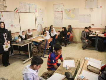 معلمان لرستانی سه مقام برتر جشنواره ملی «روش‌های آموزش» را کسب کردند