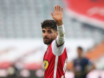 عمری باز می‌گردد؟ امید پرسپولیس‌ها به بازگشت بازیکن مصدوم