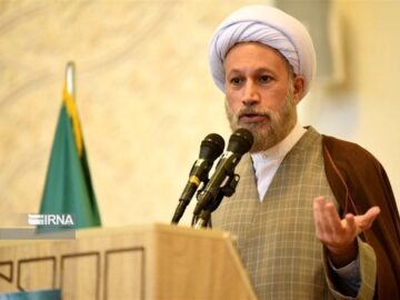 امام جمعه شیراز: دشمنان از اجرای تهدیدها ناتوانند؛ لزوم اتحاد جهان اسلام