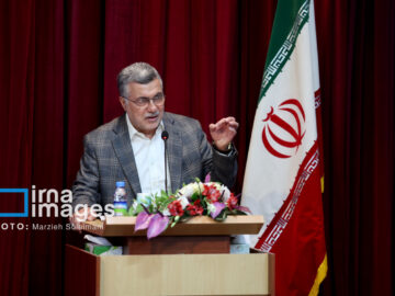 وزیر بهداشت بر اجرای سریع مصوبات شورای عالی سلامت با تعیین نقش دستگاه‌ها تاکید کرد