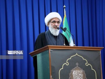 امام جمعه بوشهر: تکمیل راه‌آهن بوشهر-شیراز مورد توجه ویژه قرار گیرد
