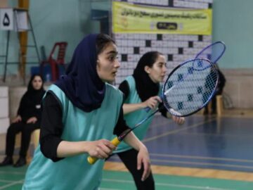 دختران بدمینتون‌باز زنجانی به رقابت‌های قهرمانی کشور اعزام شدند