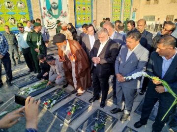 زیارت امامزاده جعفر(ع) و دیدار با خانواده شهدا آغاز سفر استاندار تهران به پیشوا