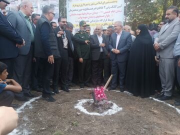 چهار تقاطع غیرهمسطح بروجرد کلنگ زنی شد