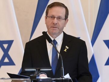 سفر جنجالی رئیس رژیم صهیونیستی به انگلیس در آستانه نشست سازمان ملل درباره فلسطین