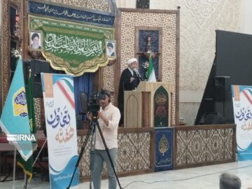 هشدار امام جمعه موقت شیراز درباره جنگ ترکیبی دشمن برای ایجاد تفرقه
