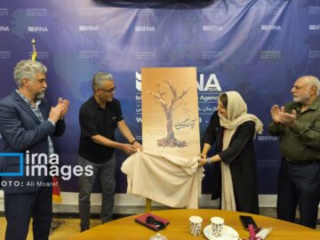 رونمایی از پوستر نمایش “آنتیگون” در اهواز/روایتی از جدال اخلاق و قانون