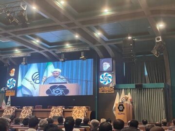 ایجاد مرکز «سلمان‌ شناسی» در اصفهان ضروریست