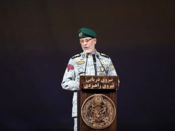 دریادار سیاری: دشمنان مترصد شکستن اتحاد و همدلی ما هستند