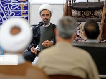 امام جمعه بجنورد: اندیشه و قلم باید در مسیر درست هدایت شود