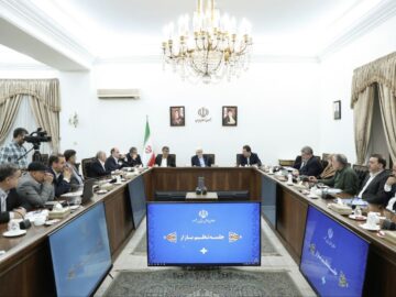 قدردانی عارف از حمایت رهبری از دولت / مرحله جدید کالابرگ الکترونیکی بزودی آغاز می شود
