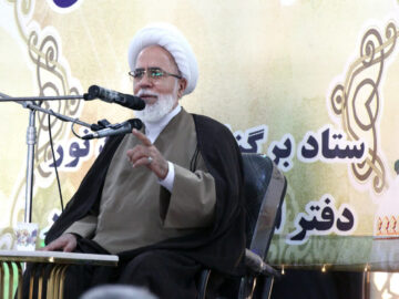 اسلام به برکت انقلاب اسلامی به قدرتی بزرگ در جهان تبدیل شده است