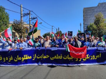راهپیمایی جمعه های خشم و نصر با حضور نمازگزاران آذربایجان غربی برگزار شد+ فیلم