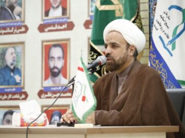 مسوول بسیج اساتید کشور: دشمن برای نفوذ در حوزه‌های علمیه هزینه می‌کند