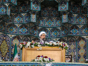 امام جمعه تبریز: باید به مذاکره‌کنندگان داخلی فرصت داد