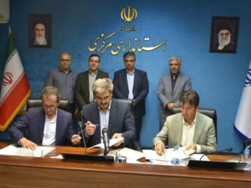 تفاهم‌نامه سه‌جانبه توسعه نیروگاه‌های خورشیدی بامی در اراک امضا شد