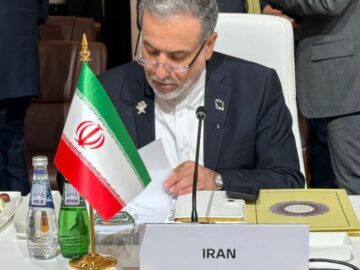 نشست وزرای خارجه سازمان همکاری اسلامی با حضور عراقچی آغاز شد