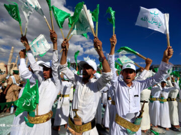 جشن‌های میلیونی در یمن به مناسبت ولادت پیامبر اکرم(ص)+تصاویر