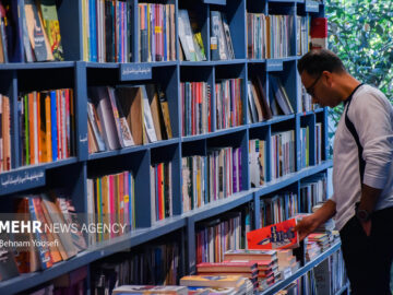 ترویج کتابخوانی سدی محکم در مقابل تهاجم فرهنگی دشمن