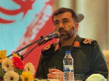 دشمن با جنگ نرم به دنبال تغییر هویت ایرانیان است