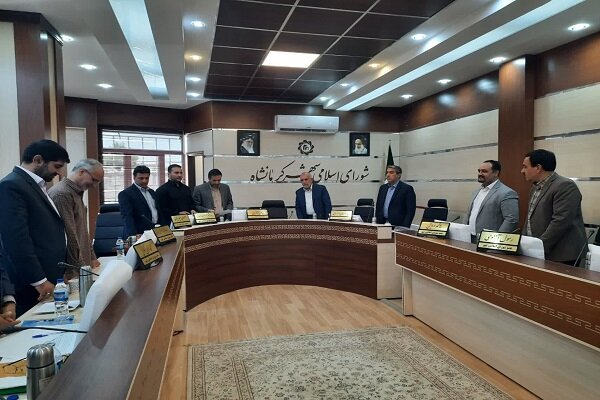 چهار صندلی خالی، سرنوشت شورا را به انحلال گره زد