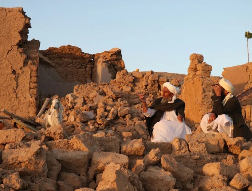 زمین لرزه افغانستان تاکنون ۲۲۰۰ کشته برجای گذاشته است