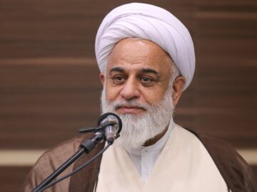 امام جمعه آبیک: تضمین‌های امنیتی استکبار دروغ است