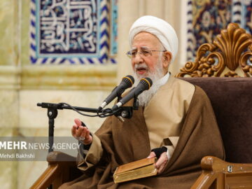 برگزاری درس اخلاق آیت‌الله جوادی آملی هر هفته در مسجد اعظم قم