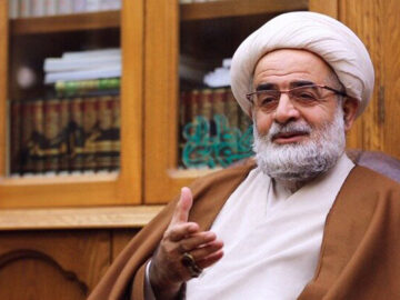برگزاری جلسه هفتگی درس اخلاق با سخنرانی آیت‌الله تحریری