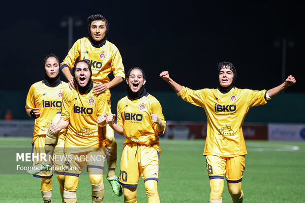 مونا حمودی: قرعه خاتون بم در آسیا سخت است؛ هدف‌ ارائه فوتبالی زیباست