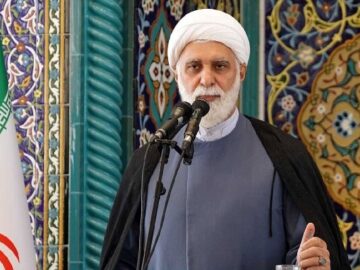 امام جمعه کیش: مسجد محوری راه‌حل اساسی مشکلات اجتماعی است