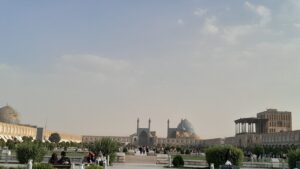 هوای اصفهان برای گروه‌های حساس ناسالم است