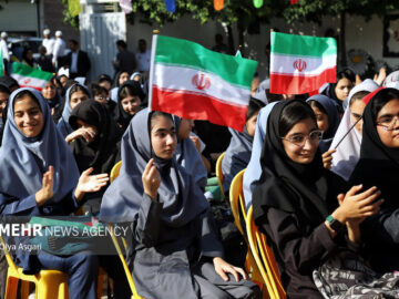 مشارکت خیرین و اولیا؛ محور تأمین نیازهای آموزشی پاکدشت