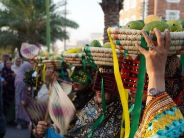 آغاز به کار جشنواره شکرگزاری انبه و یاسمین گل در  میناب