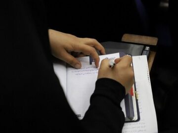 آزمون جامع طلاب سطح ۴ حوزه‌های علمیه خواهران برگزار شد