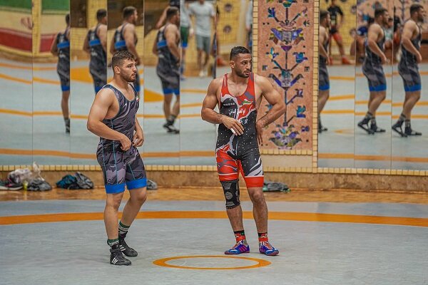 برنامه روز سوم مسابقات کشتی آزاد جهان؛آغاز کار عموزاد و آذرپیرا