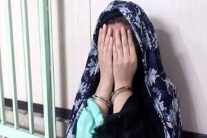 دستگیری زن جیب‌بر با ۱۵ فقره سرقت در مترو تهران